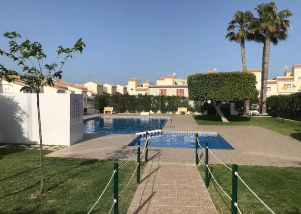 Casa,solarium,barbacoa,piscina Apartment